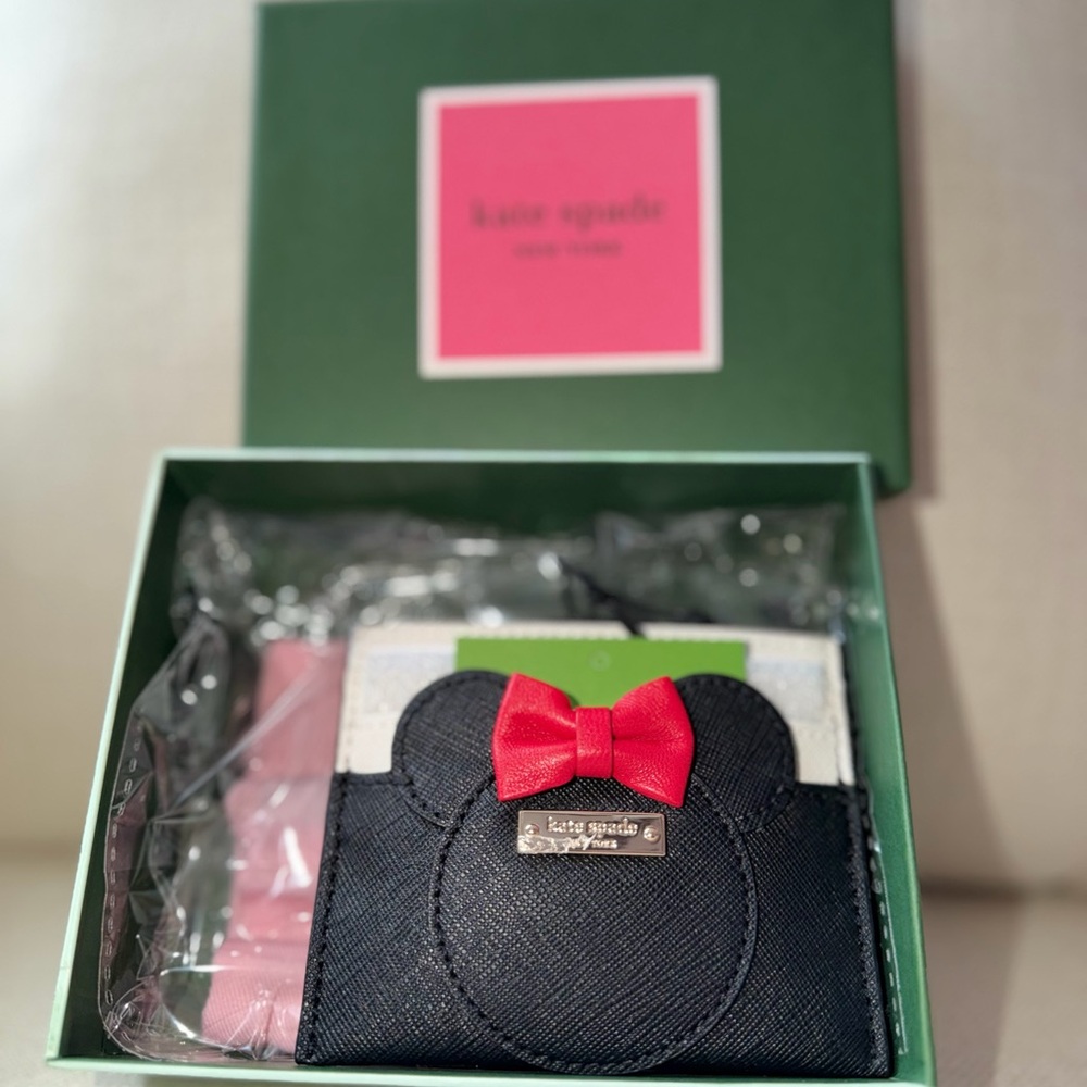 NWT & BOX Kate Spade Black, White & Red Minnie Mouse Card Holder